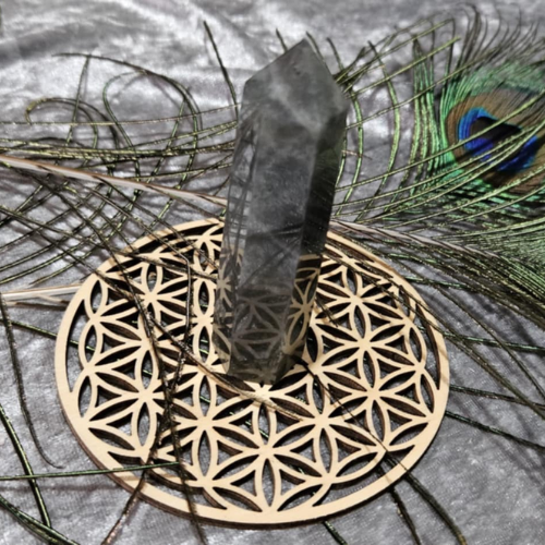 obelisque en pierre labradorite